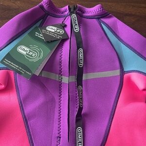 Brand new gimilife wet suit 6T girls